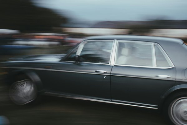 Location d'un minibus 9 places : le guide pour voyager en groupe en toute sérénité